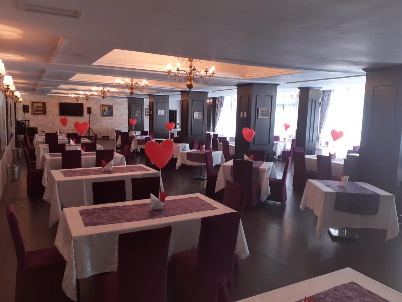 Hotel Hart Predeal Esterno foto